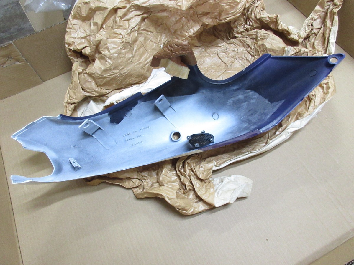 すーページ Kawasaki ZX900 Ninja ZX-9R Side Cover 1995 NOS Cowling Frame