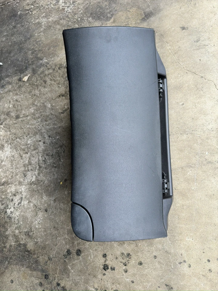 Hyundai Genesis 2013 cupé guantera compartimento de almacenamiento caja negra Foto 2 de 4