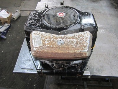 BRIGGS & STRATTON I/C 16 HP OPPOSED TWIN ENGINE / MOTOR 402707