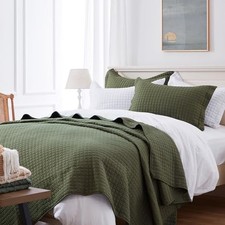 Olive Green Quilt, Queen Size Quilt Set Lightweight Bedspread Full Soft