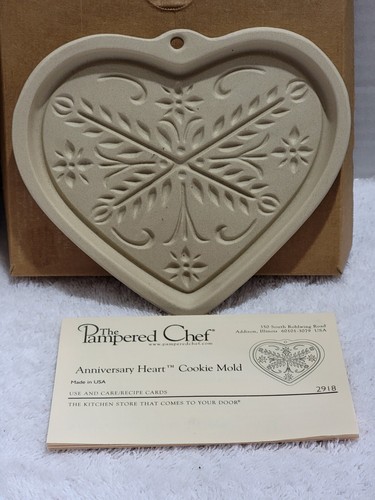 3 NEW VINTAGE PAMPERED CHEF HEART SHAPED COOKIE MOLDS + BOXES CLAY '99, 2000, 03 - Picture 6 of 9