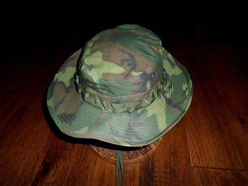 U.S MILITARY ISSUE VIETNAM JUNGLE HAT 