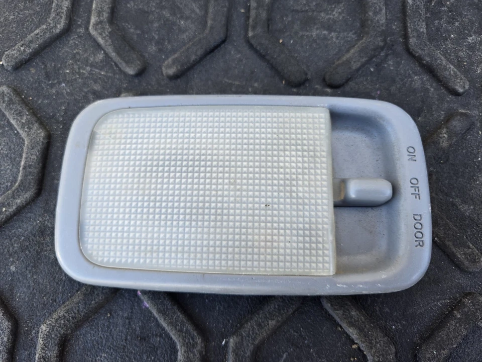 Toyota 4runner 1996-2000 luz cúpula superior gris azul + lente gris Foto 3 de 4