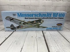 WWII Messerschmitt BF-109  Guillow's Balsa Wood Model Airplane Kit 1976 German