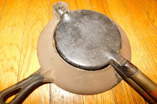 VINTAGE ORIGINAL Wagner Mfg Co.  Wafer Iron 1450