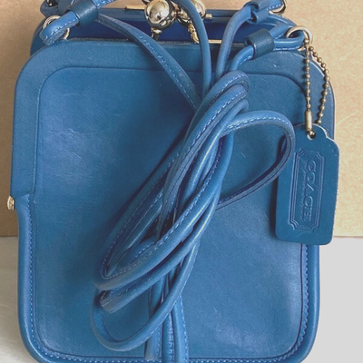COACH ビジネスバッグブルー系 スマートな薄型】サフィアーノレザー◇COACH コーチ メンズ ブリーフ