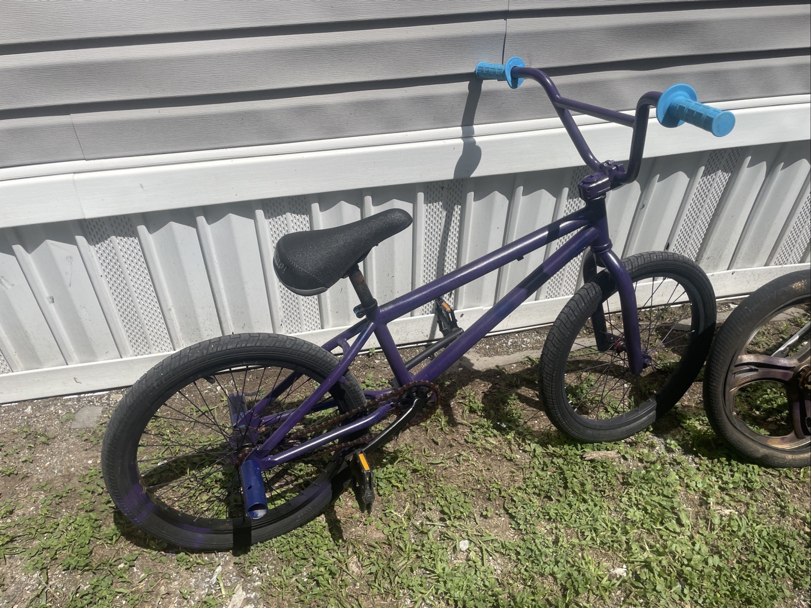 BMX Mongoose Bike Needs New Grips On One Side Breaks Works G