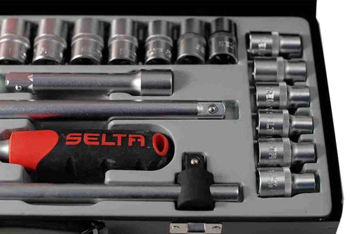 Selta Taiwan 10-32mm 24pc 1/2" Dr. 6/12pt Cr-V Socket Set W Ratchet Accessories - Picture 4 of 8