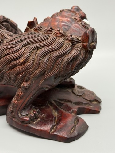 VINTAGE CHINESE FOO DOGS Wooden Wood LION HAND CARVED Sculpture Signed - Picture 12 of 24