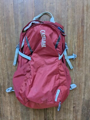 Camelbak With 100 Ounce Bladder, Day Star 15 ,Great Condition, Red