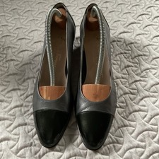 Salvatore Ferragamo Boutique VTG ALMOND Toe Patent Leather Combo Pumps 7AA