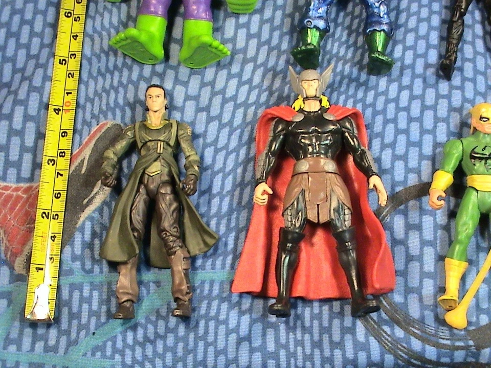 Lote de 10 figuras de acción Marvel #01, Loki, Iron Fist, Hulk, Black Widow, Thor Foto 3 de 4