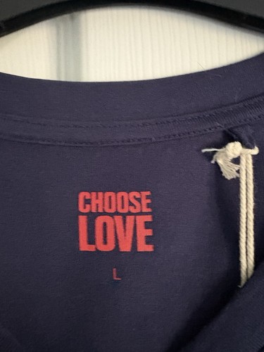 BNWT Choose Love Boxy Navy T-Shirt Size L (16/18) Limited Edition ❤️ - Picture 6 of 9