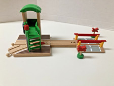 Brio World Wooden Train Signal Station 33674  Railway Crossing 33388 W/Signs 