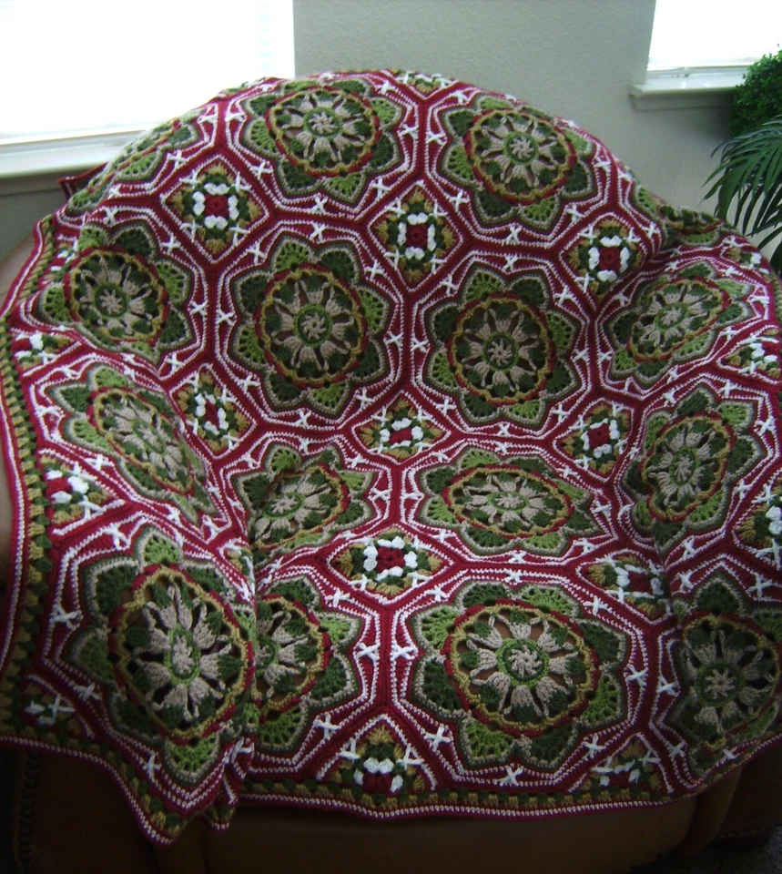 NEW HAND CROCHET RED GREEN MULTI COLOR OCTAGON TILES AFGHAN LAP BLANKET THROW - Image 4 of 4