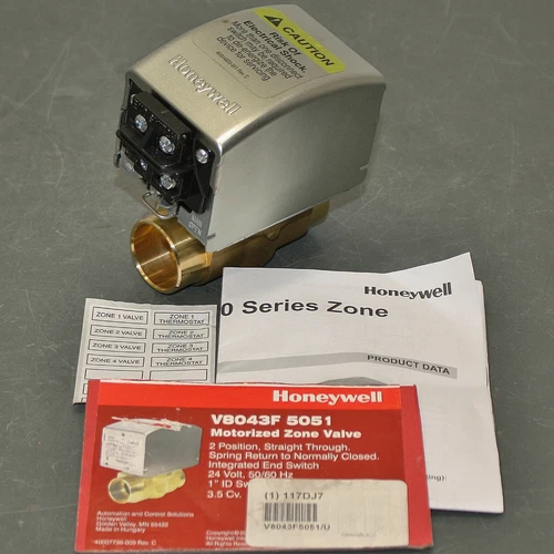 DAMAGED - Honeywell Motorized Zone Valve V8043F5051, NC, 1" Sweat Pipe, 24V AC