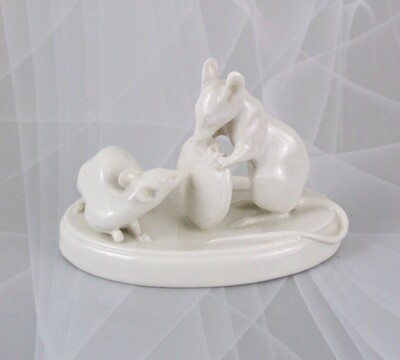 Nymphenburg Figur Maus ''Mäuse mit Keks'' Mouse Kärner Figurine