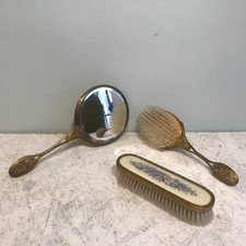 Boudoir Set Petit Point Stickerei Frisierset Handspiegel Bürste Kamm vintage