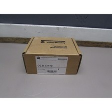 NEW FACTORY SEALED ALLEN BRADLEY 2711C-T3M PanelView C300 2711CT3M