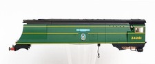 HORNBY BATTLE OF BRITAIN CLASS 34081 92 SQUADRON BODY IN BR MALACHITE GREEN