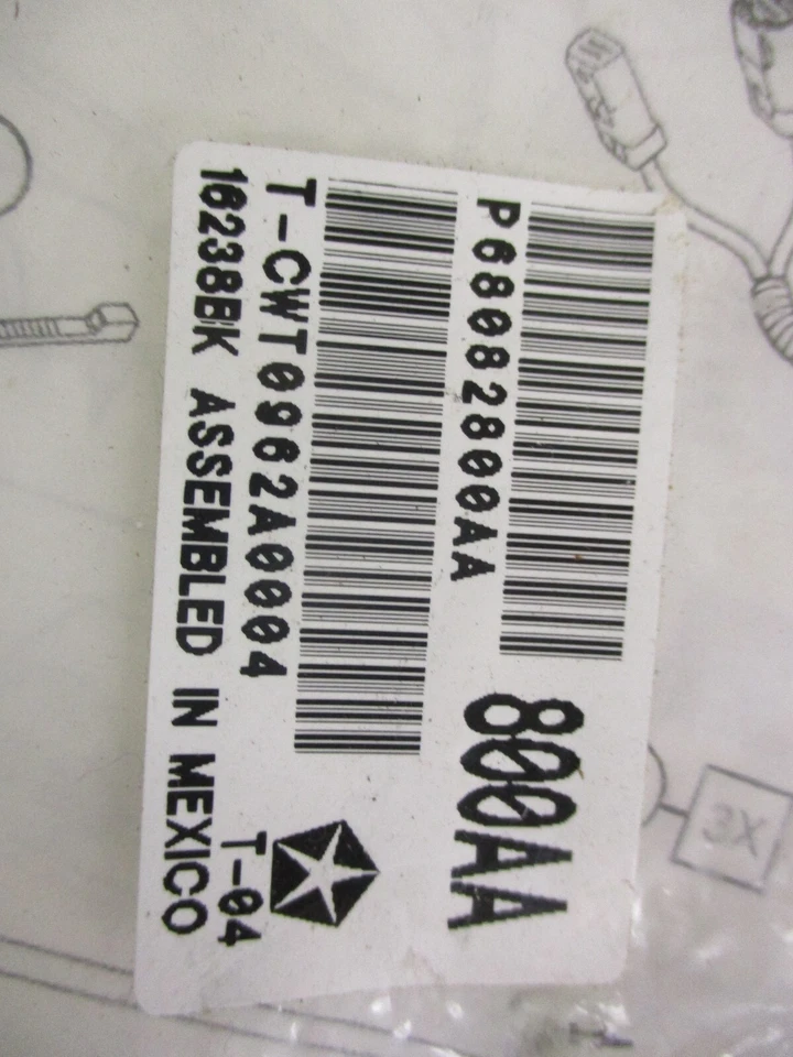 11-17 NOS 原始设备制造商吉普罗盘全新拖车牵引线套件 P68082800AA 从未打开 — 第 2/4 张图片