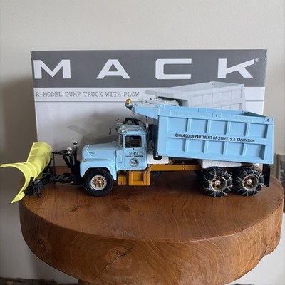 First Gear 1:34 #19-2396 Mack R-Model Dump Truck W/Snow Plow City Of Chicago