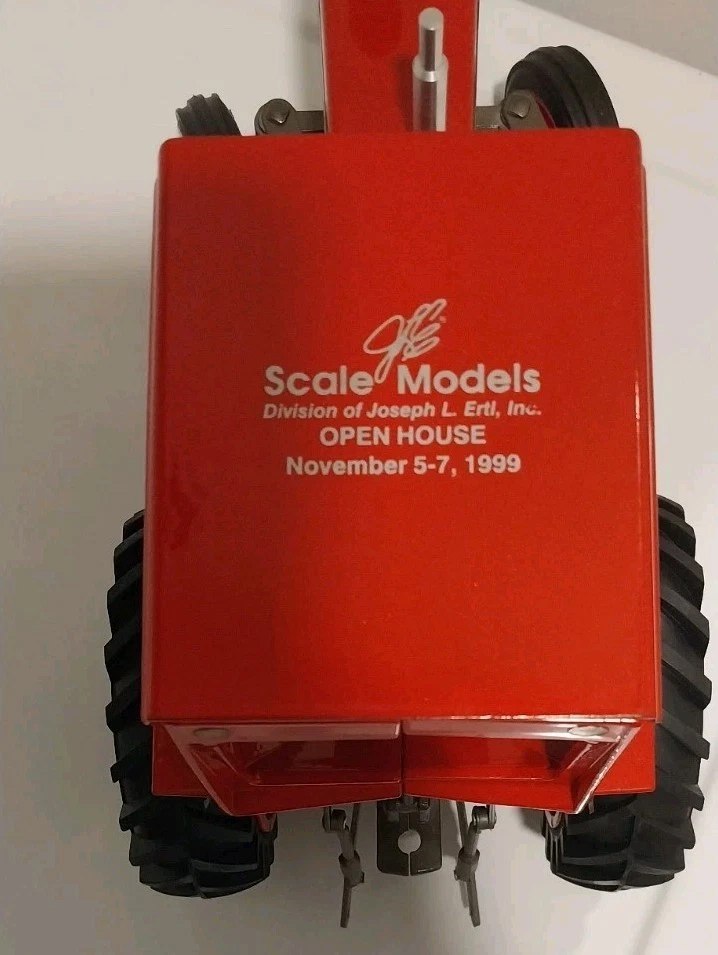 SCALE MODEL MASSEY FERGUSON 1130  1/16 NOVEMBER 1999 OPEN HOUSE SPECIAL EDITION  - Image 2 of 4