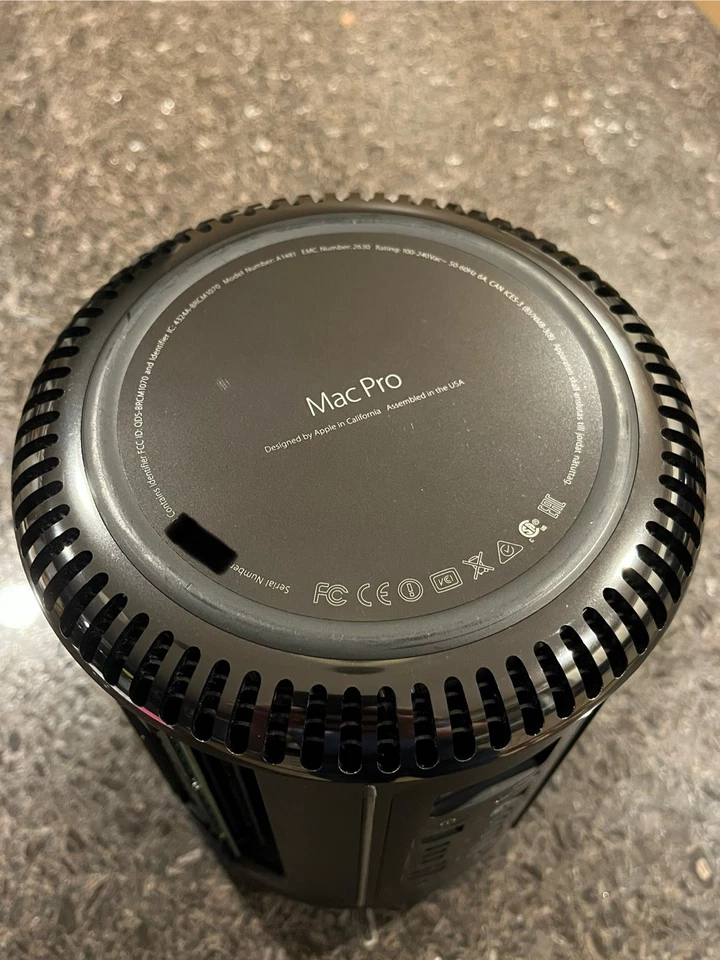 Apple Mac Pro (6-Core Xeon E5-1650, 3.5GHz, 64GB RAM,256GB SSD) A1481, MD878LL/A - Image 4 of 4