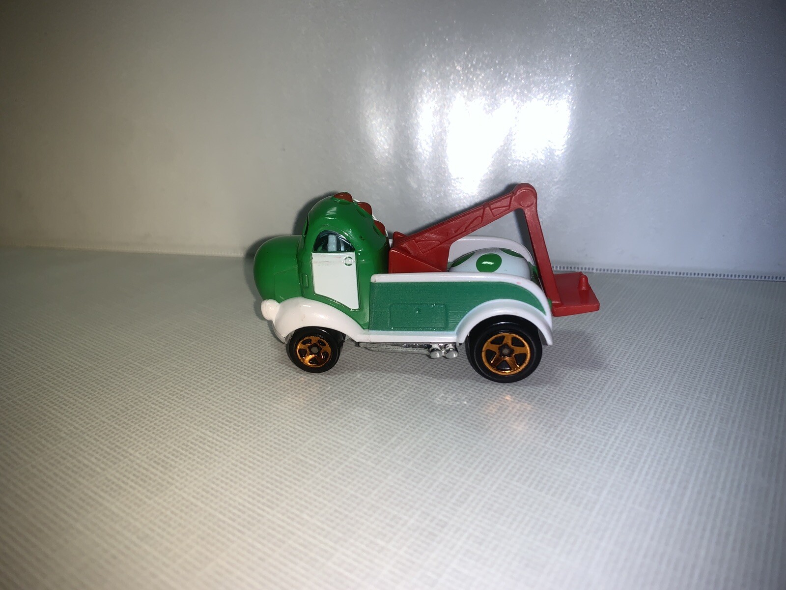 Hot Wheels Super Mario Character Cars Yoshi Tow Truck RARE Super Mario ...