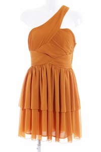 abito monospalla elegante