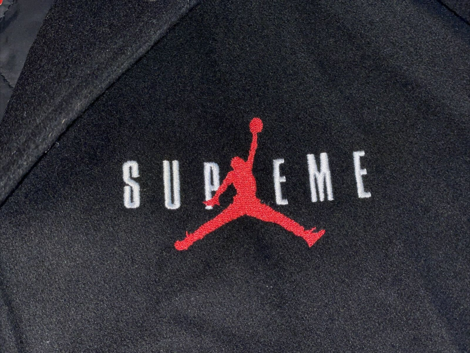 XL Supreme Air Jordan Varsity Leather 