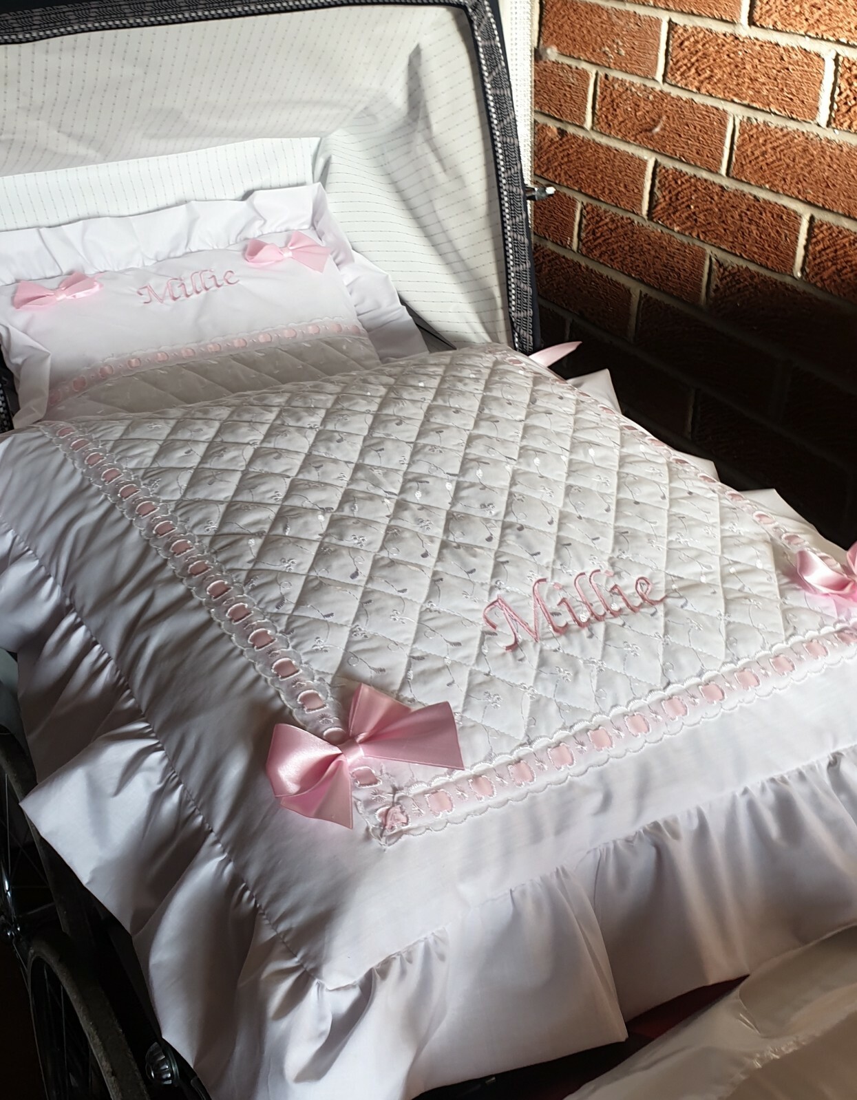 Broderie angliase Pram quilt Set suit silver cross Kensington