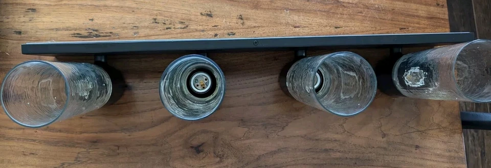 Aplique tubo cuádruple POTTERY BARN Frances - negro - CAJA ABIERTA Foto 3 de 4