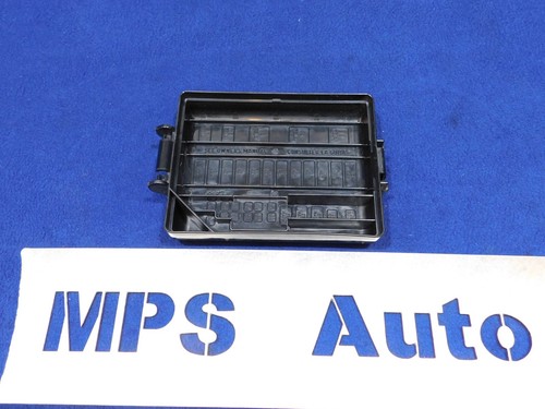 1998-2004 Ford Mustang NOS OEM Under Hood Fuse Relay Box Lid Cover P46 - Foto 5 di 9