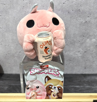 Zuru Snackles Series 3 Millie the Deep Sea Pig 5'' Plush Olipop Straw. Vanilla