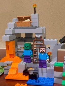 LEGO Minecraft: The Cave (21113) Used No Box Comes with LEGOs and Manual 