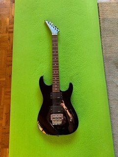 Jackson E Gitarre Made in Japan schwarz Floyd Rose Lizenz mit Tasche