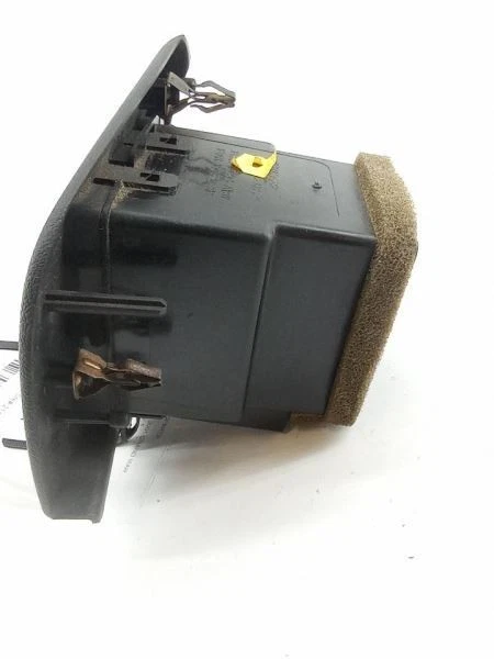 Mercury Grand Marquis 2001 pasajero tablero derecho ventilación de aire OEM usado Foto 3 de 4