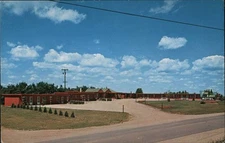 Cadillac,MI Pine Knoll Motel Wexford County Michigan Haines Studio Postcard
