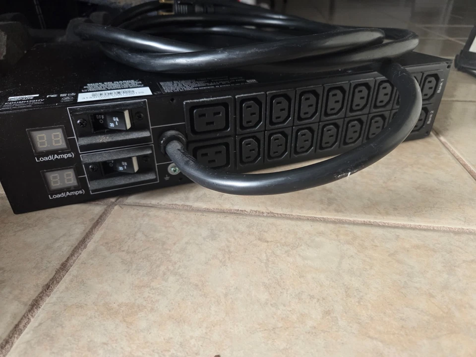 Tripp Lite PDUMH30HV Metered PDU 30A 208/230V, 20 C13 + 4 C19 Outlets, 2U Rackmo - Image 3 of 3