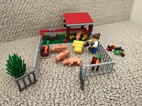 LEGO City Pig Farm & Tractor (7684)