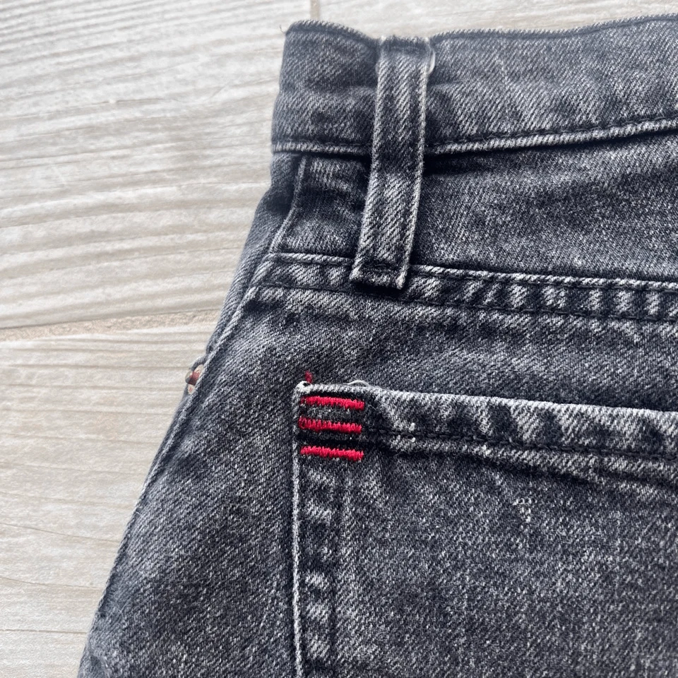 BDG Urban Outfitters Mujer Gris Dobladillo Enrollado Mamá Tiro Alto Denim Corto Talla 26 Foto 4 de 4