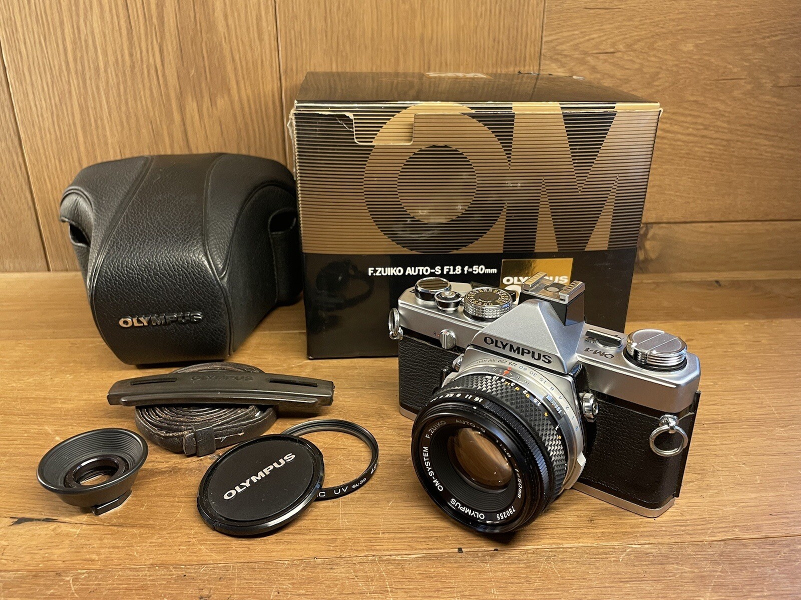 *Near Mint in Box w/ Case* Olympus OM-1 MD Film Camera Auto-S 50mm F/1.8  Lens JP