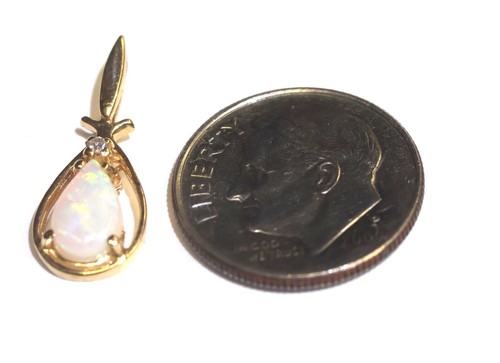 14k yellow gold .01ct diamond pear opal gemstone pendant 0.9g ladies unique - Imagen 15 de 18