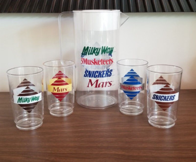Vintage Candy Bar Snickers Milky Way Mars Pilastic Pitcher 4 Cups NEVER USED 
