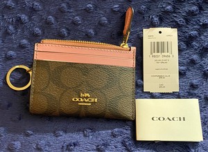 coach id wallet keychain