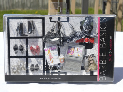 Barbie Basics Look No. 1 Collection: 001 R9930 Black Label Accessories 2009 NRFB