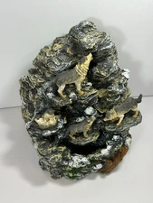 Rare Vintage Classic Treasures Musical Wolf Pack Water Fountain