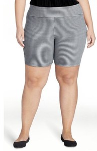 Terra And Sky Women’s Plus Black Gingham Bike Shorts Size 1X NWT