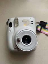 Fujifilm Instax Mini 11 Instant Film Camera Ice White Tested Works Strap Bundle